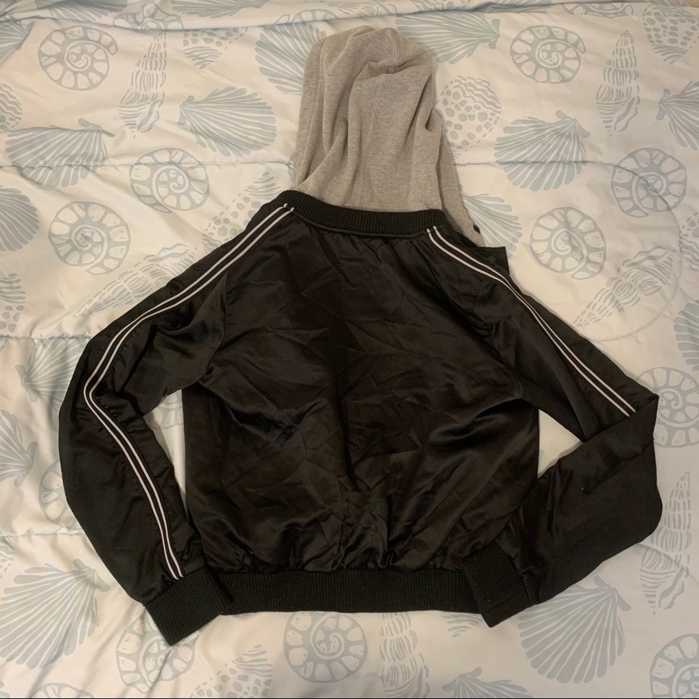 Bomber jacket - Picture 3 of 4